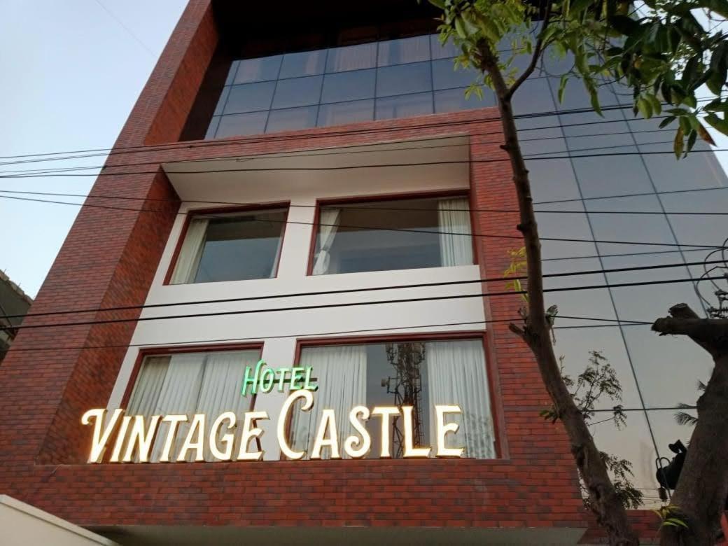 Hotel Vintage Castle Коимбатур Экстерьер фото